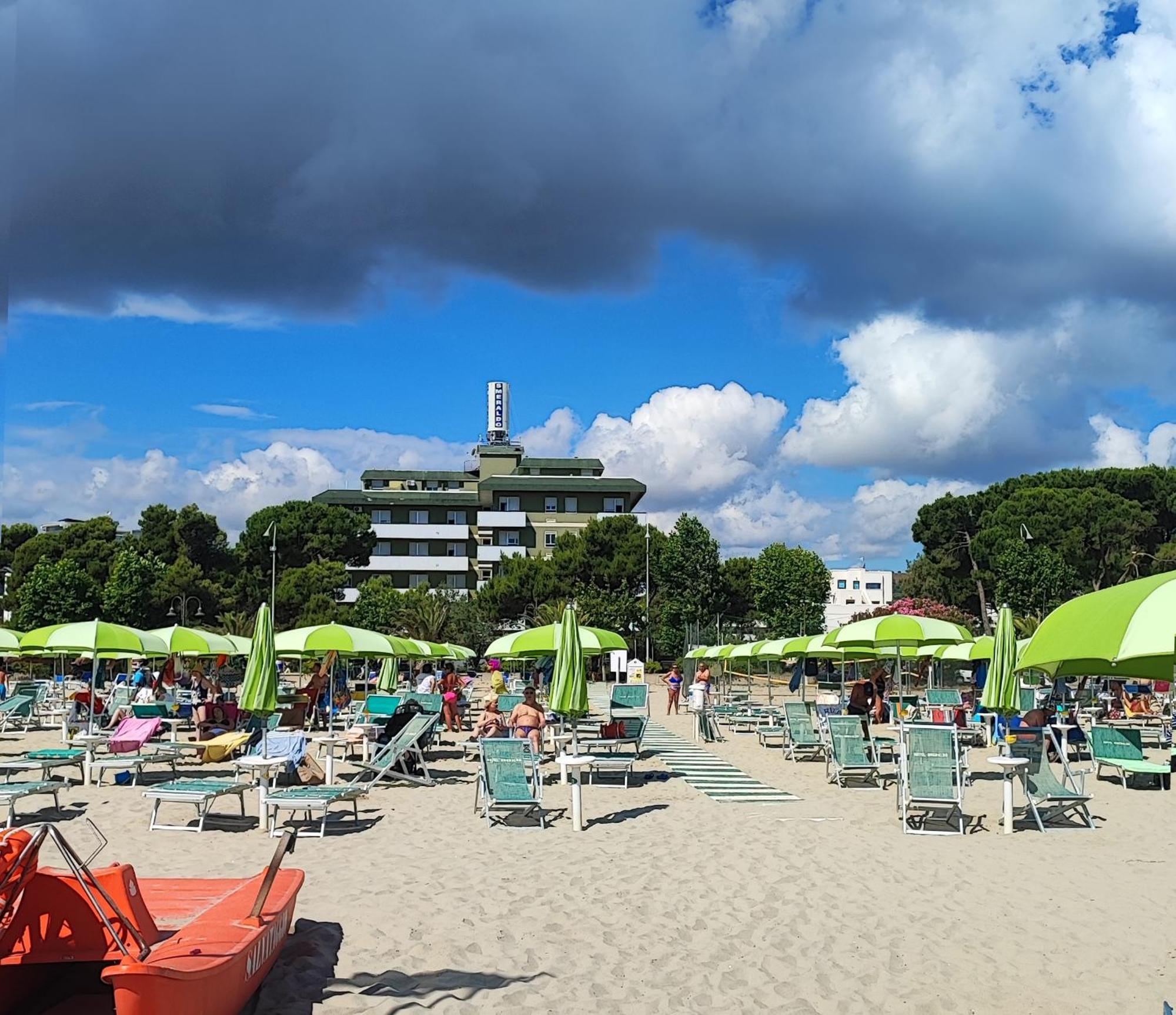 Hotel Smeraldo Giulianova Εξωτερικό φωτογραφία